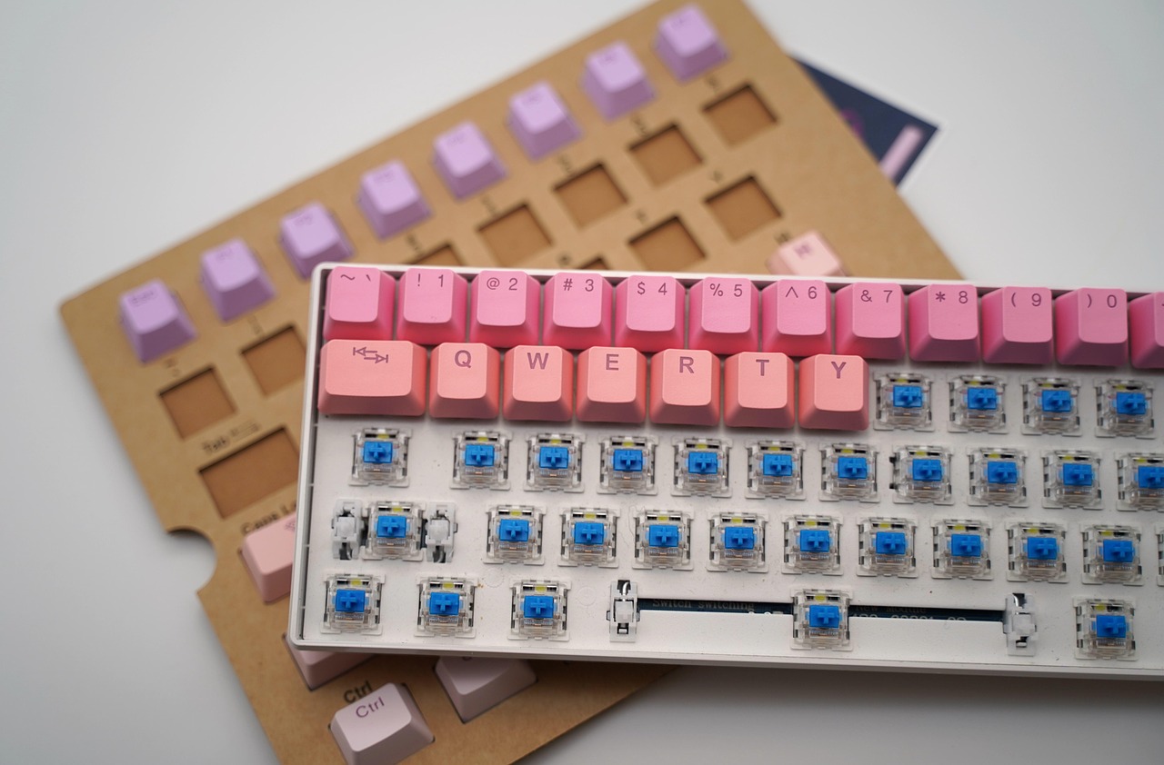 entdecken sie die welt der mechanischen tastaturen: erfahren sie alles über vorteile, arten von switches und wie sie das perfekte modell für ihre bedürfnisse auswählen. mehr komfort und präzision beim tippen!