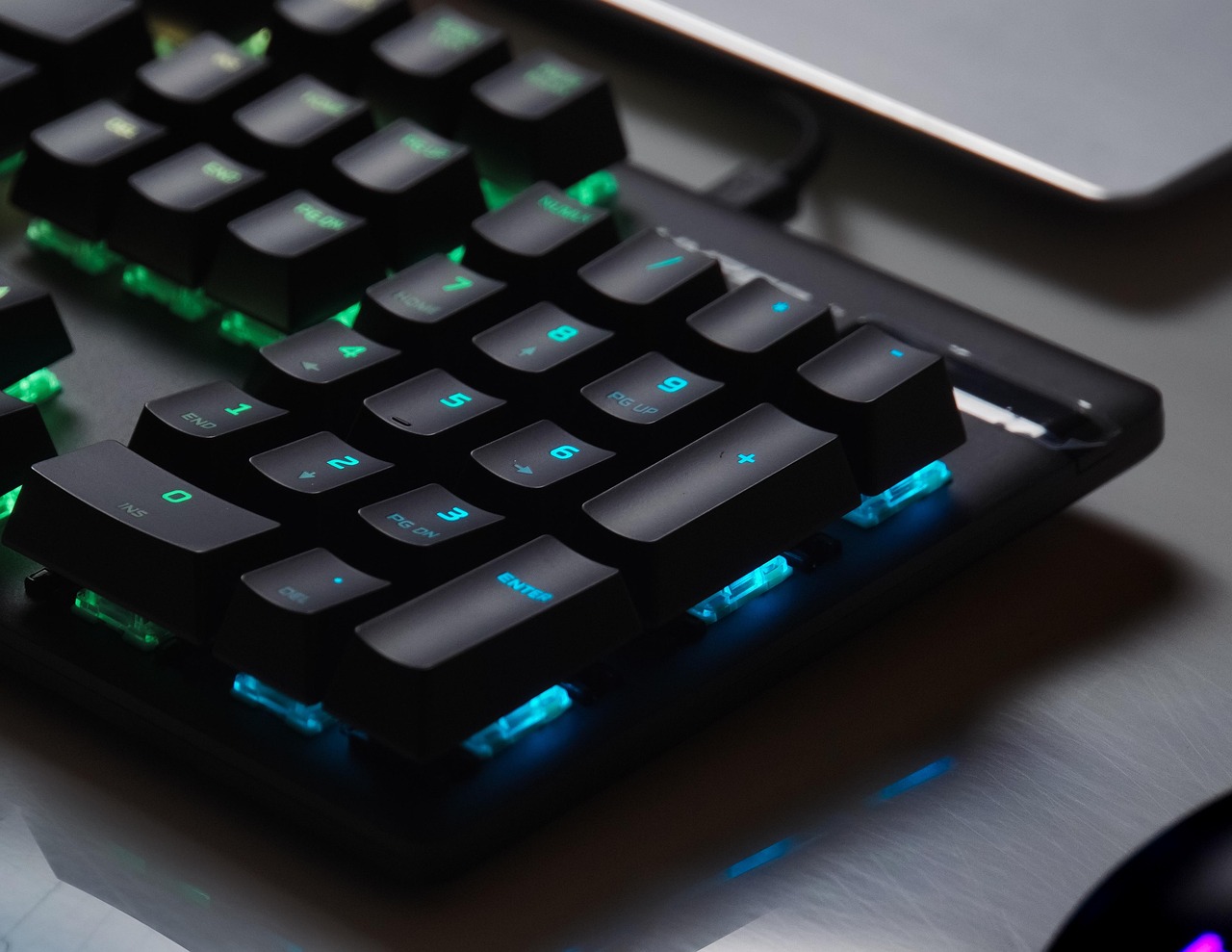 entdecken sie die welt der mechanischen tastaturen: langlebige schalter, präzises tippgefühl und individuelle designs für gamer, programmierer und vielschreiber. finden sie jetzt ihr ideales modell!
