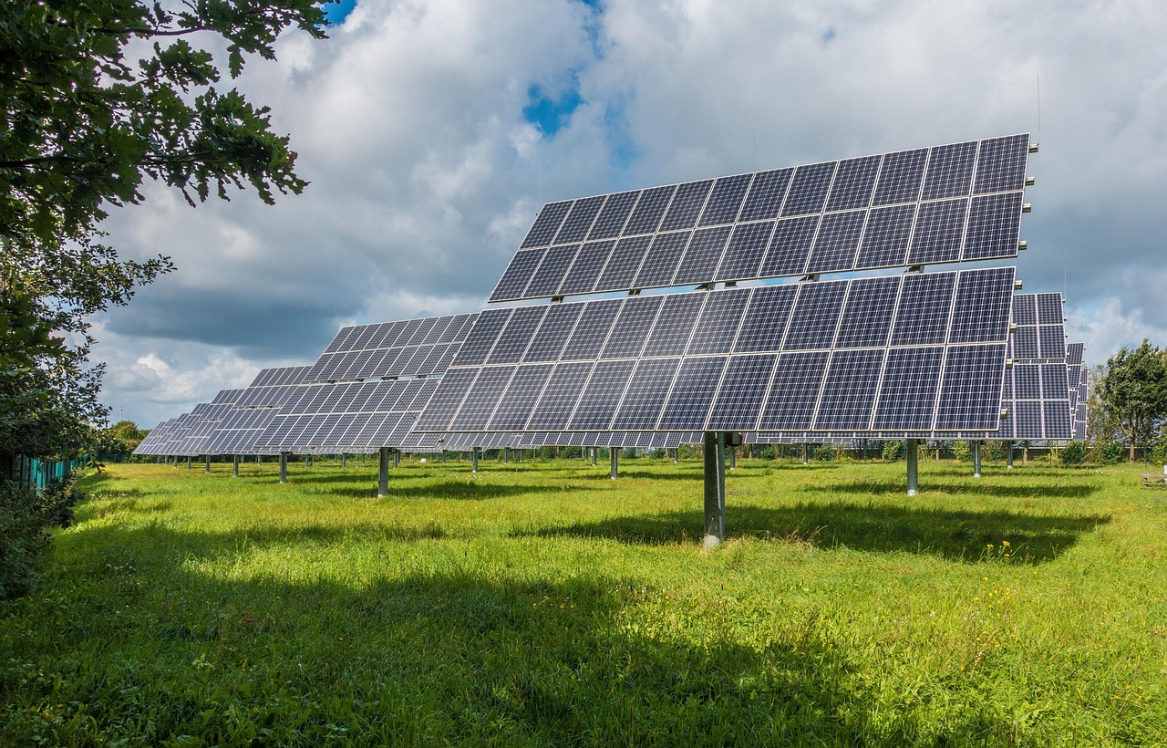 entdecken sie die vorteile der erneuerbaren energien: umweltfreundliche lösungen, nachhaltige energiequellen und innovationen für eine grüne zukunft. erfahren sie mehr über solar-, wind- und andere alternative energieformen.